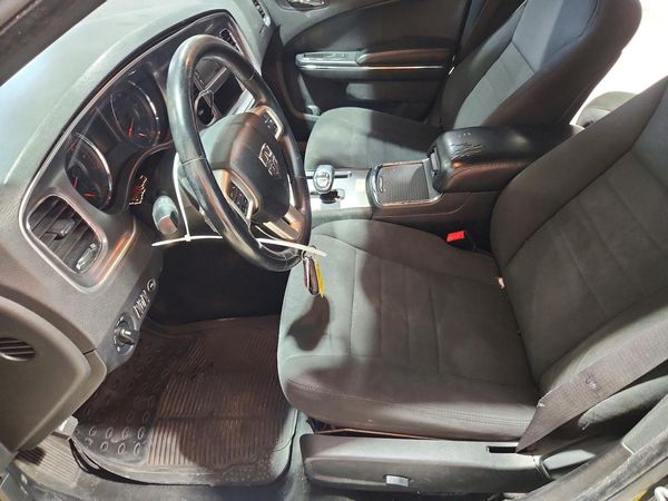 2012 DODGE CHARGER SE