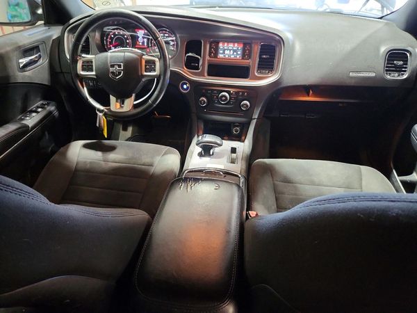 2012 DODGE CHARGER SE