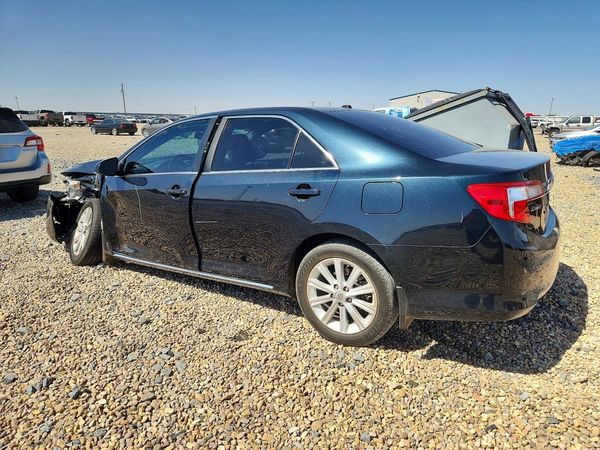 2014 TOYOTA CAMRY