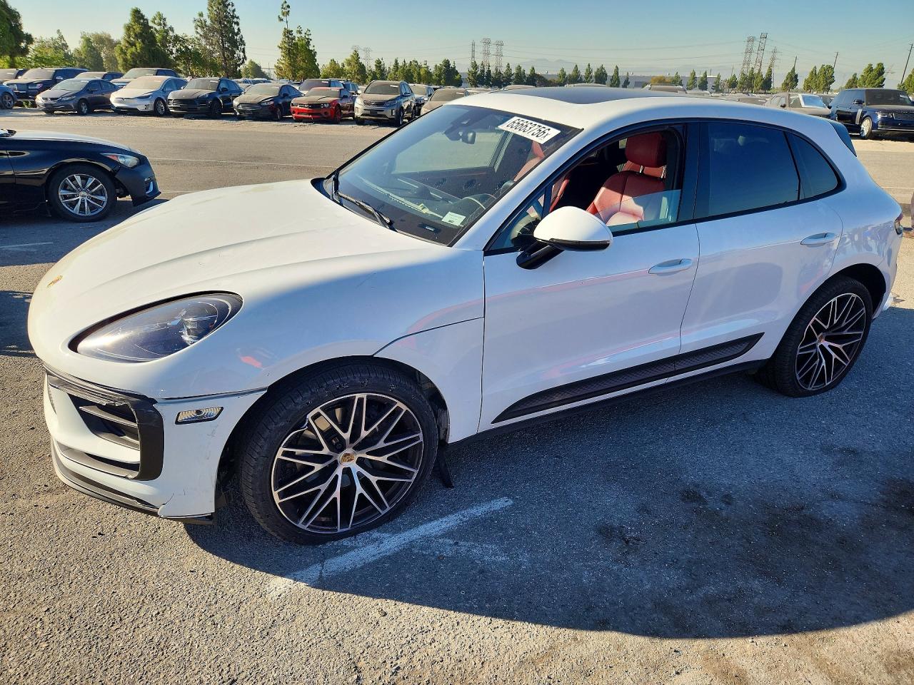 2022 PORSCHE MACAN