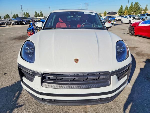2022 PORSCHE MACAN