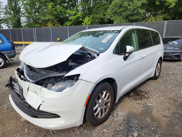 2017 CHRYSLER PACIFICA LX