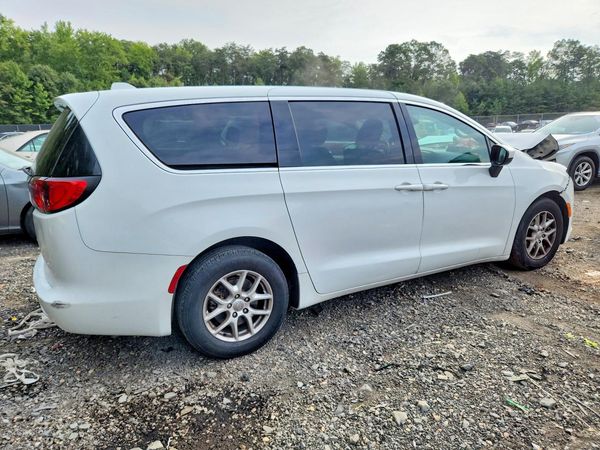 2017 CHRYSLER PACIFICA LX