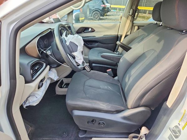 2017 CHRYSLER PACIFICA LX