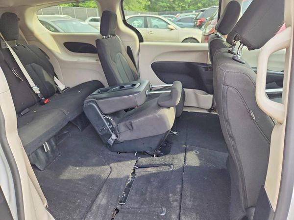 2017 CHRYSLER PACIFICA LX