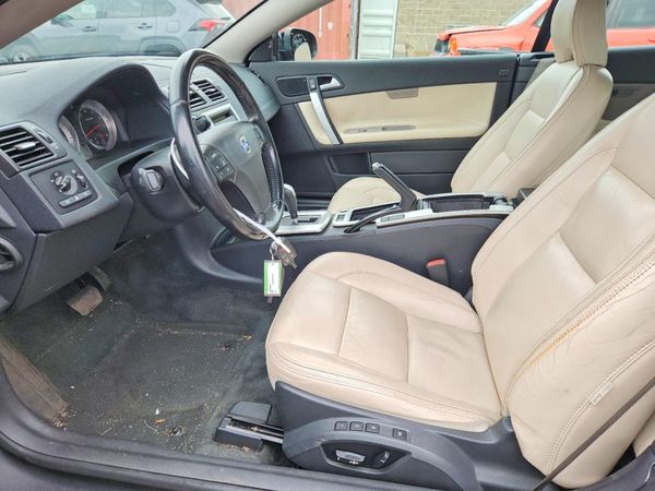2012 VOLVO C70
