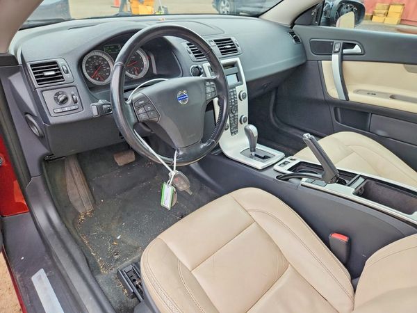2012 VOLVO C70