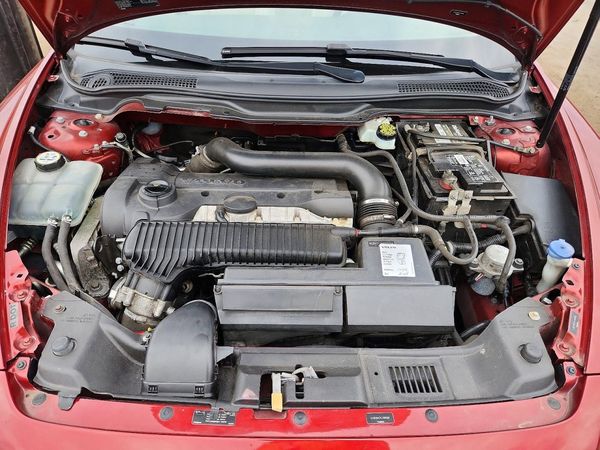 2012 VOLVO C70