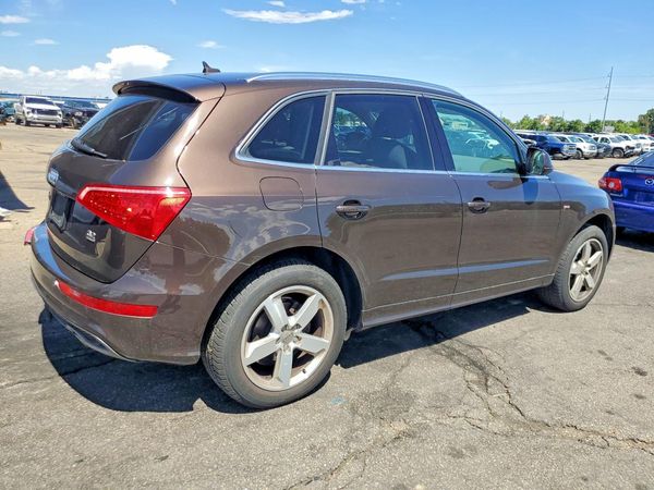 2012 AUDI Q5 Premium Plus