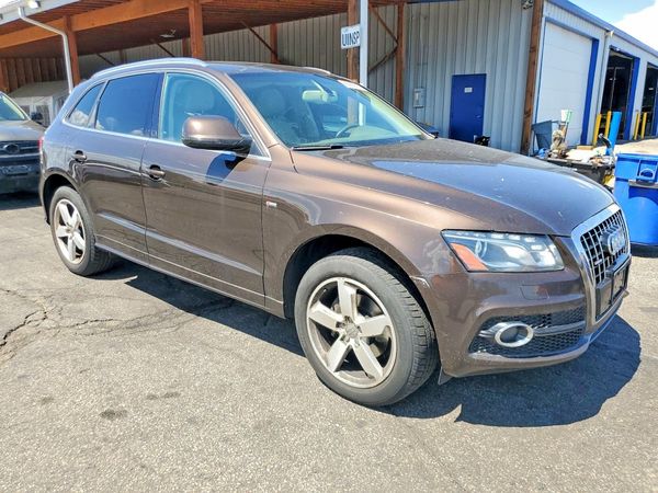 2012 AUDI Q5 Premium Plus