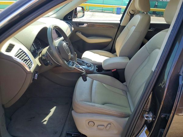 2012 AUDI Q5 Premium Plus