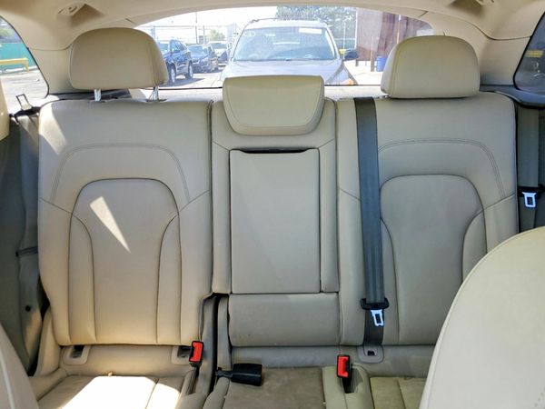 2012 AUDI Q5 Premium Plus