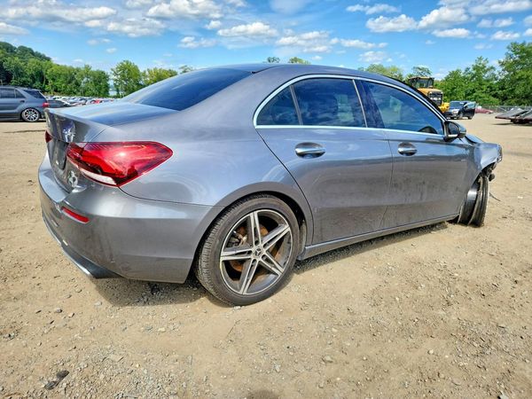 2019 MERCEDES-BENZ A