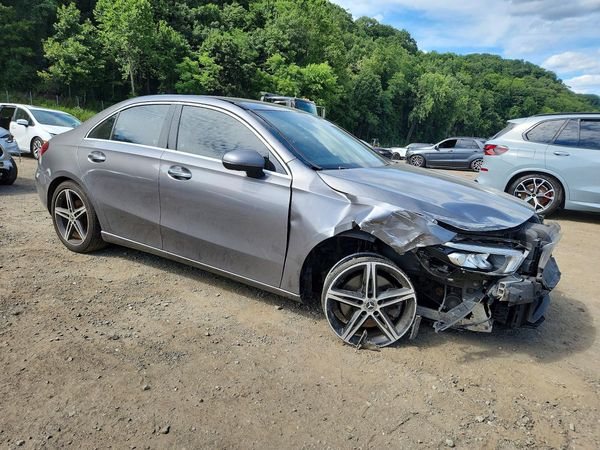 2019 MERCEDES-BENZ A