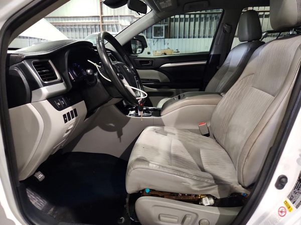 2017 TOYOTA HIGHLANDER LE/LE Plus