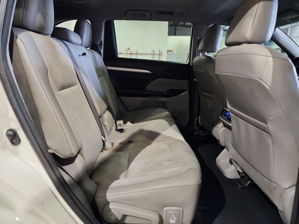 2017 TOYOTA HIGHLANDER LE/LE Plus