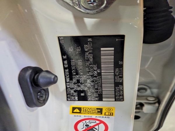 2017 TOYOTA HIGHLANDER LE/LE Plus