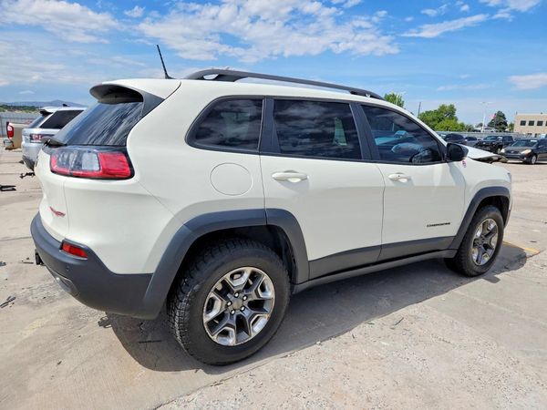 2019 JEEP CHEROKEE TRAILHAWK 4X4