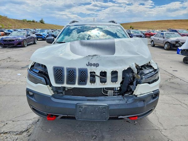 2019 JEEP CHEROKEE TRAILHAWK 4X4
