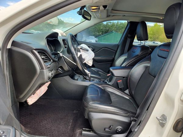 2019 JEEP CHEROKEE TRAILHAWK 4X4