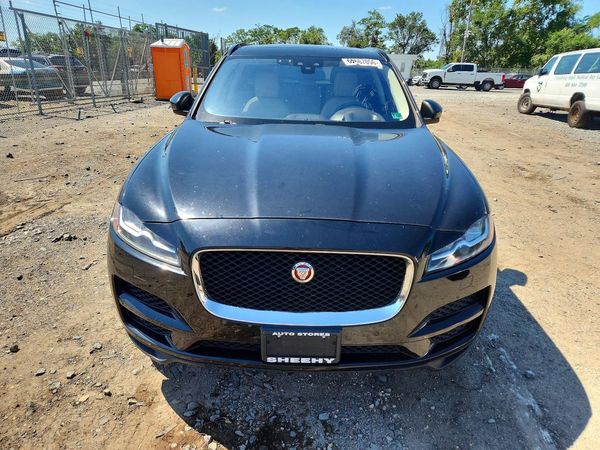 2017 JAGUAR F-PACE Prestige