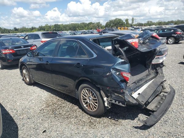 2015 TOYOTA CAMRY