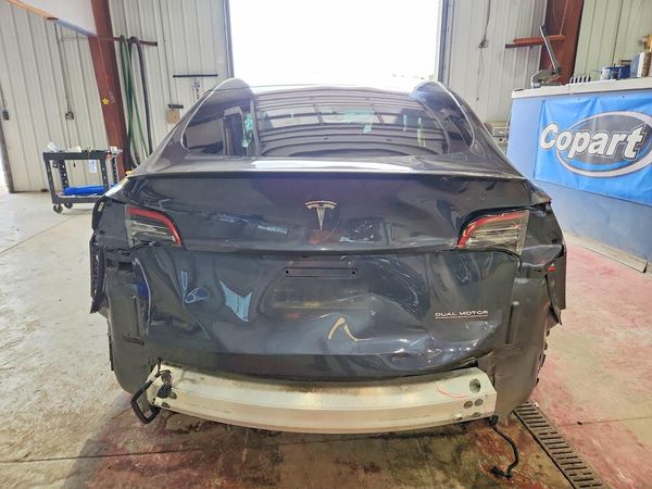 2022 TESLA MODEL Y