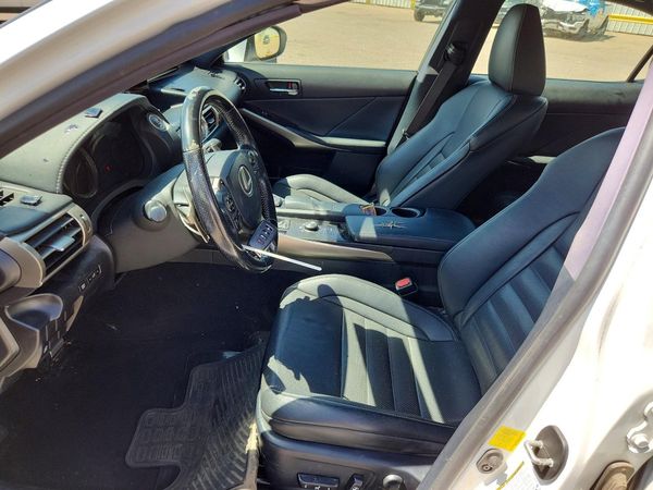 2016 LEXUS IS