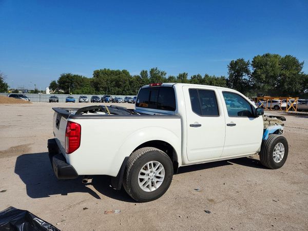 2021 NISSAN FRONTIER Crew Cab