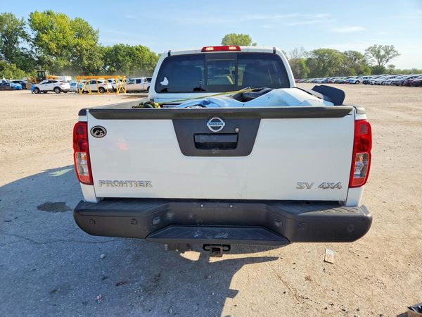 2021 NISSAN FRONTIER Crew Cab