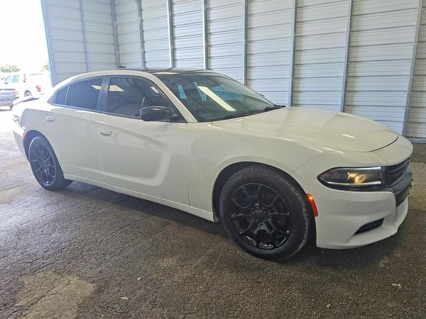 2017 DODGE CHARGER SXT — Passenger 3/4