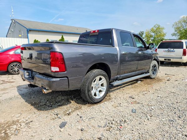 2017 RAM 1500 SLT