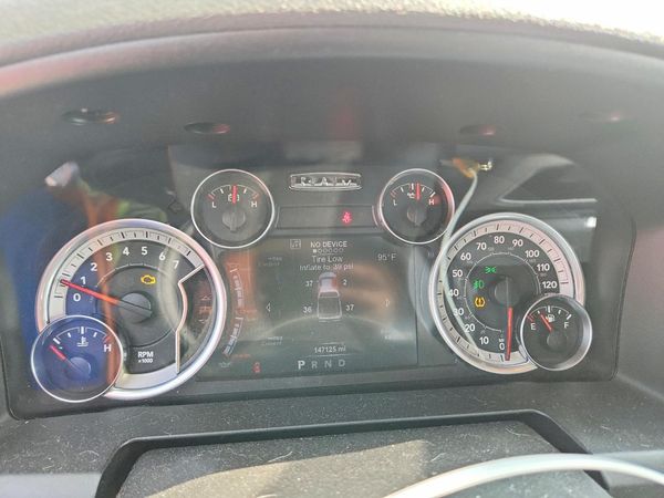 2017 RAM 1500 SLT
