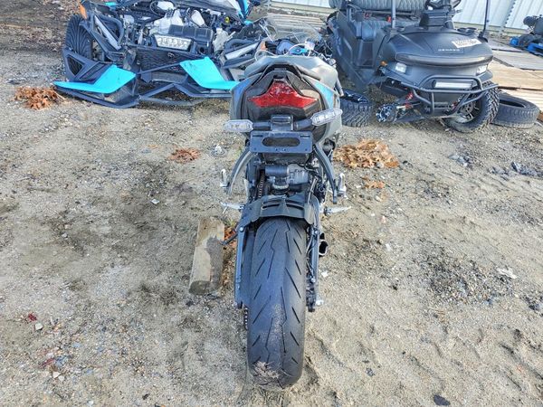 2026 KAWASAKI ZX636