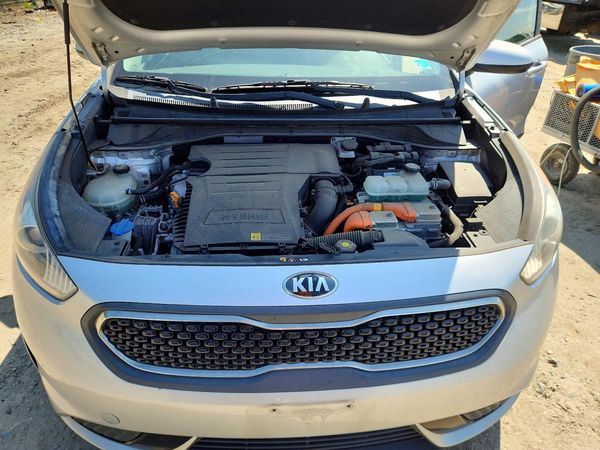 2018 KIA NIRO FE (HEV), LX (HEV) — Engine bay