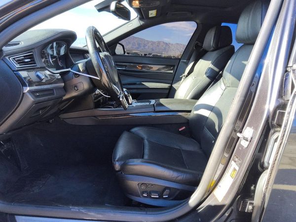 2012 BMW ALPINA B7 750i/Alpina B7 — DENT