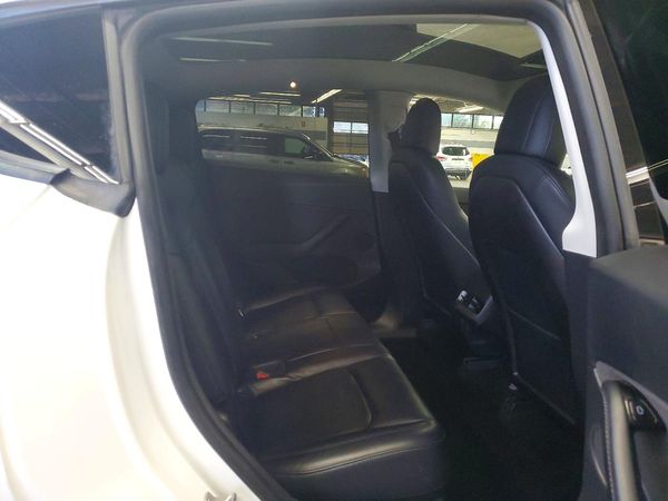 2020 TESLA MODEL Y