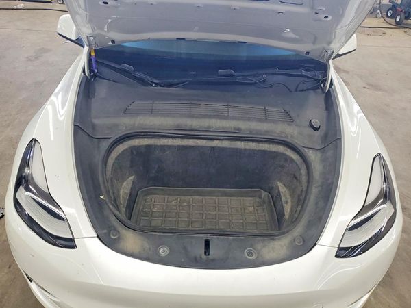 2020 TESLA MODEL Y