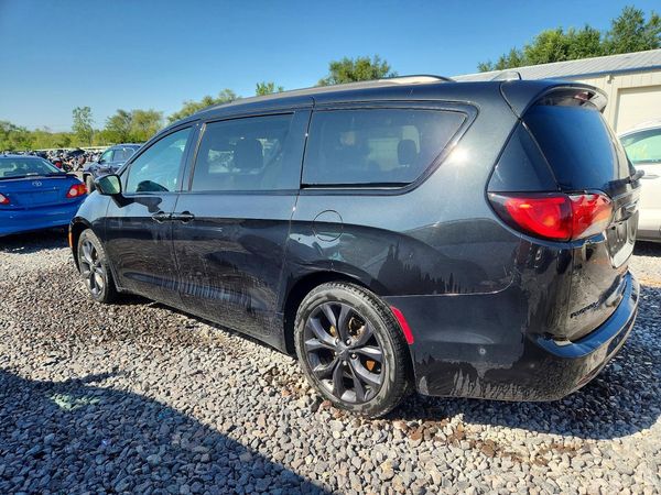 2020 CHRYSLER PACIFICA Touring L — DSRA