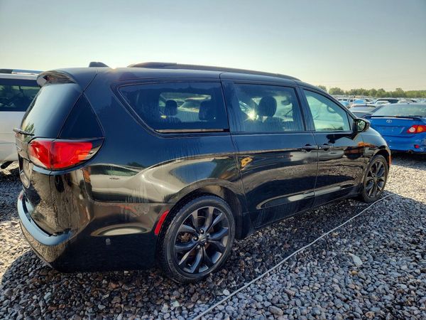 2020 CHRYSLER PACIFICA Touring L — PSRA