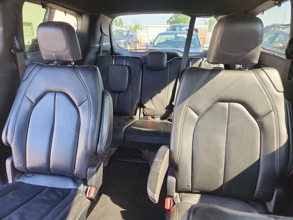 2020 CHRYSLER PACIFICA Touring L — SUVN