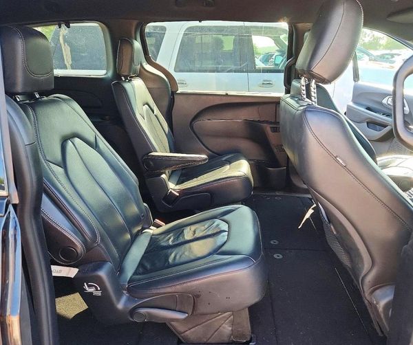 2020 CHRYSLER PACIFICA Touring L — PSRS