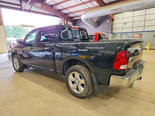2017 RAM 1500 SLT