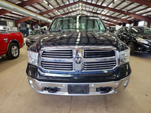 2017 RAM 1500 SLT