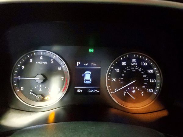 2020 HYUNDAI TUCSON SE