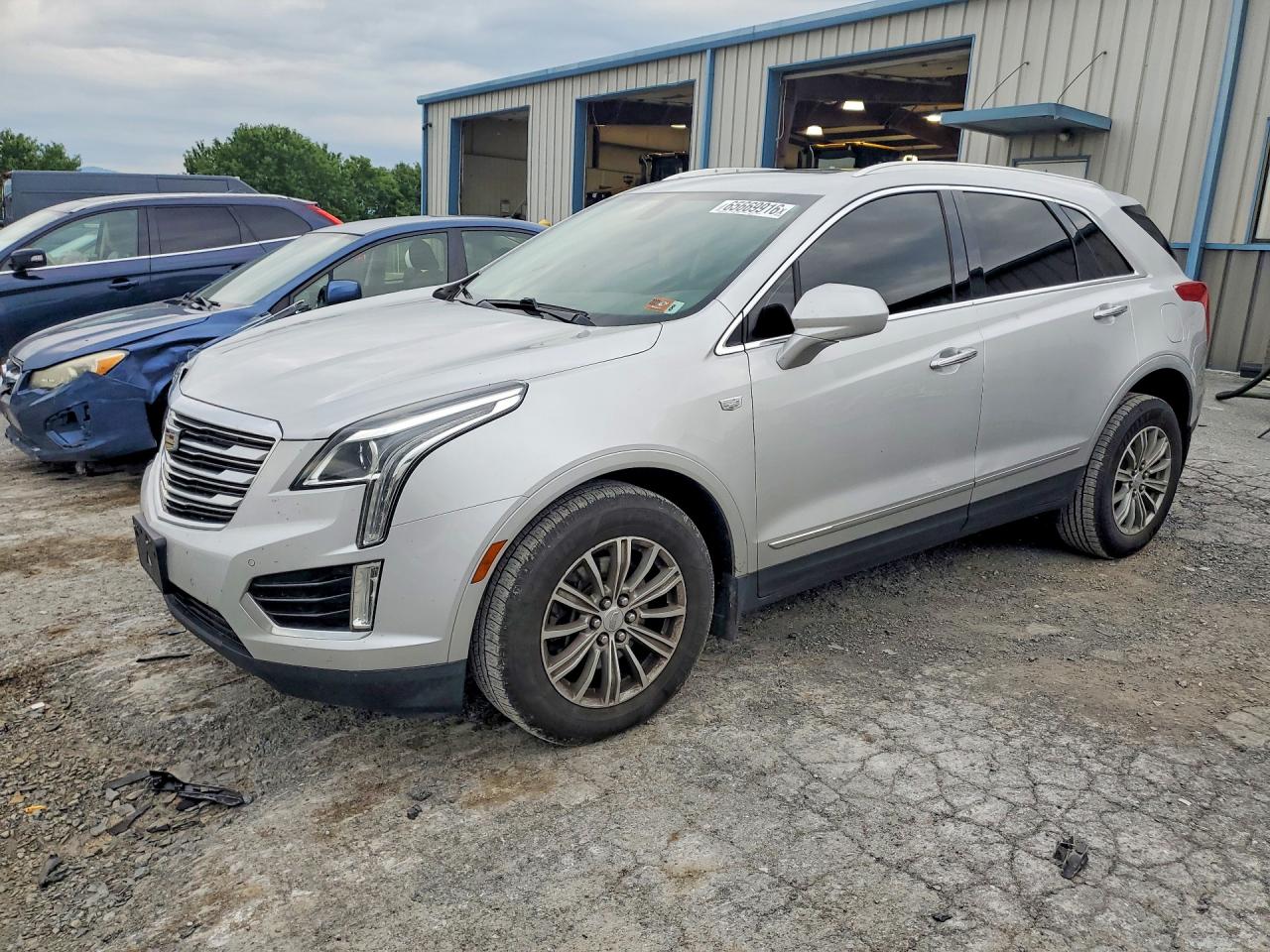2017 CADILLAC XT5