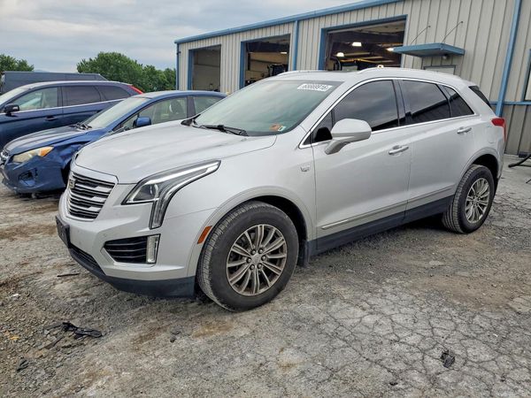 2017 CADILLAC XT5