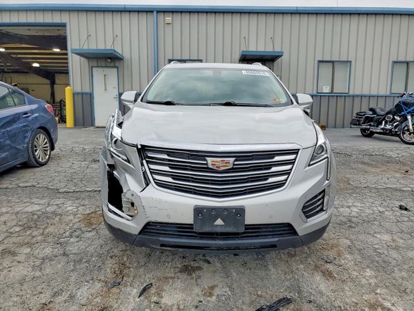 2017 CADILLAC XT5