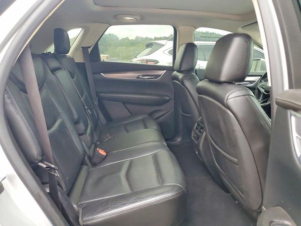 2017 CADILLAC XT5