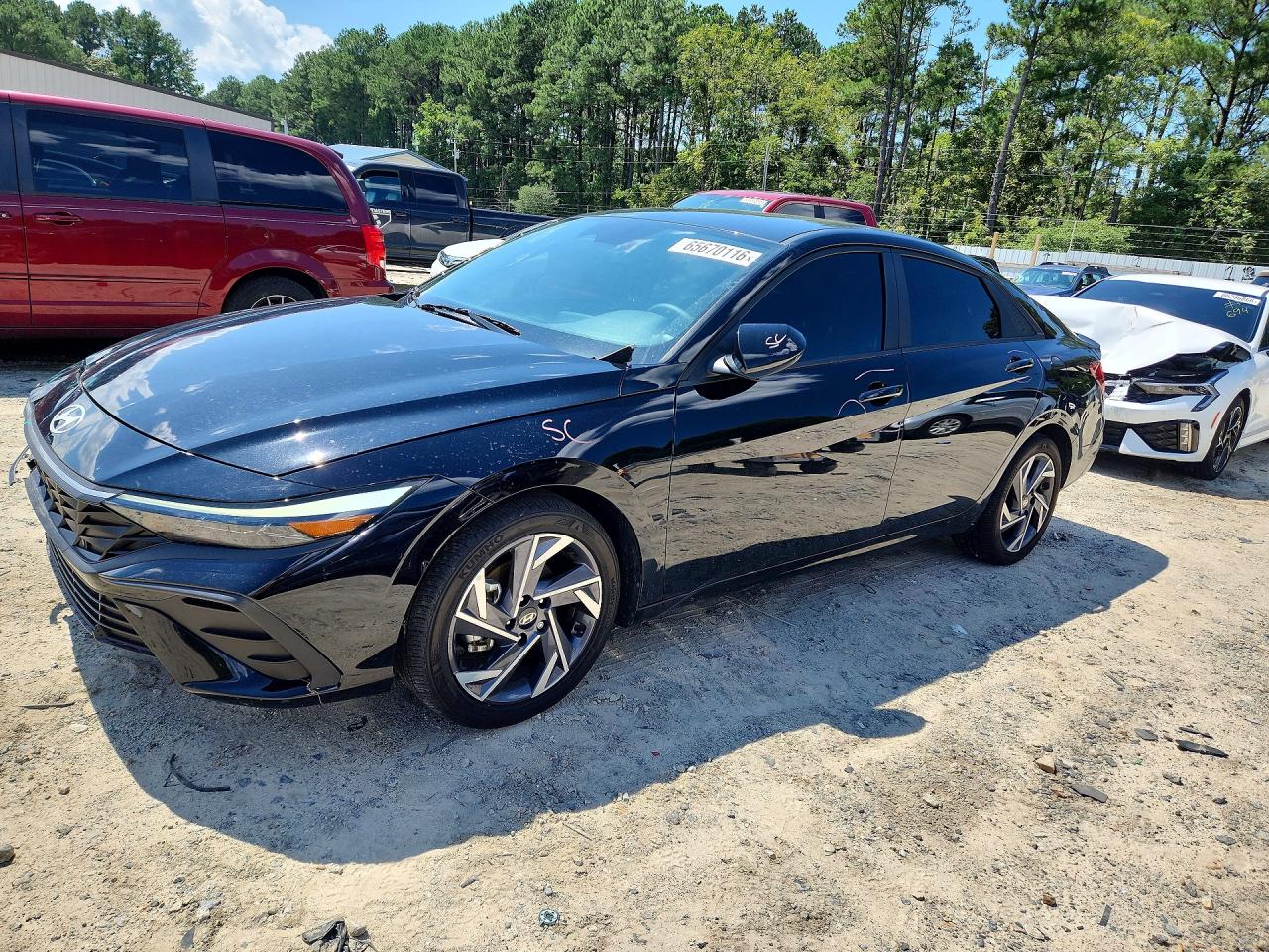 2025 HYUNDAI ELANTRA